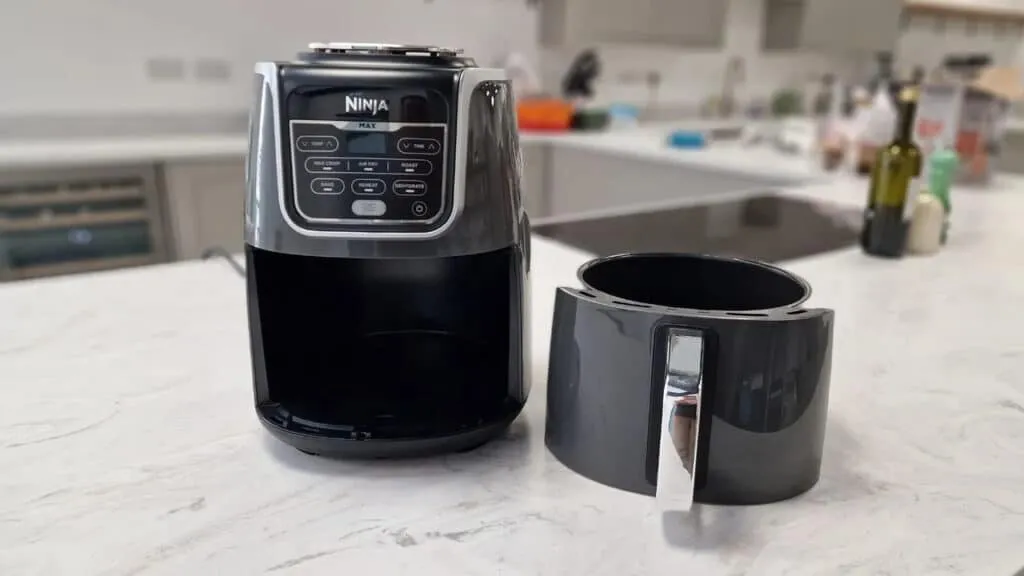 capacité airfryer Ninja Foodi AF160EU